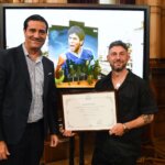 Abad reconoció a Martín Ron