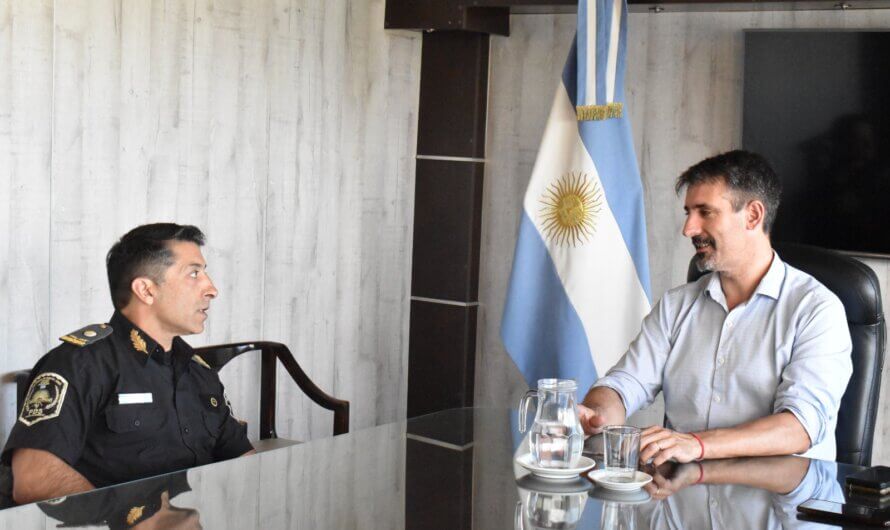 El Intendente Sebastián Ianantuony recibió al nuevo Jefe de la Policía Comunal